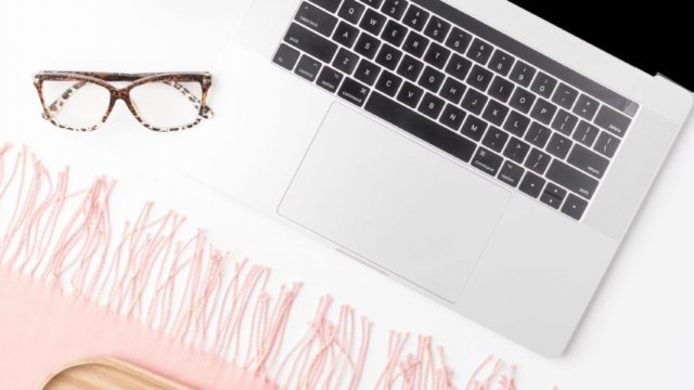 eceestyled-stock-pink-flatlay